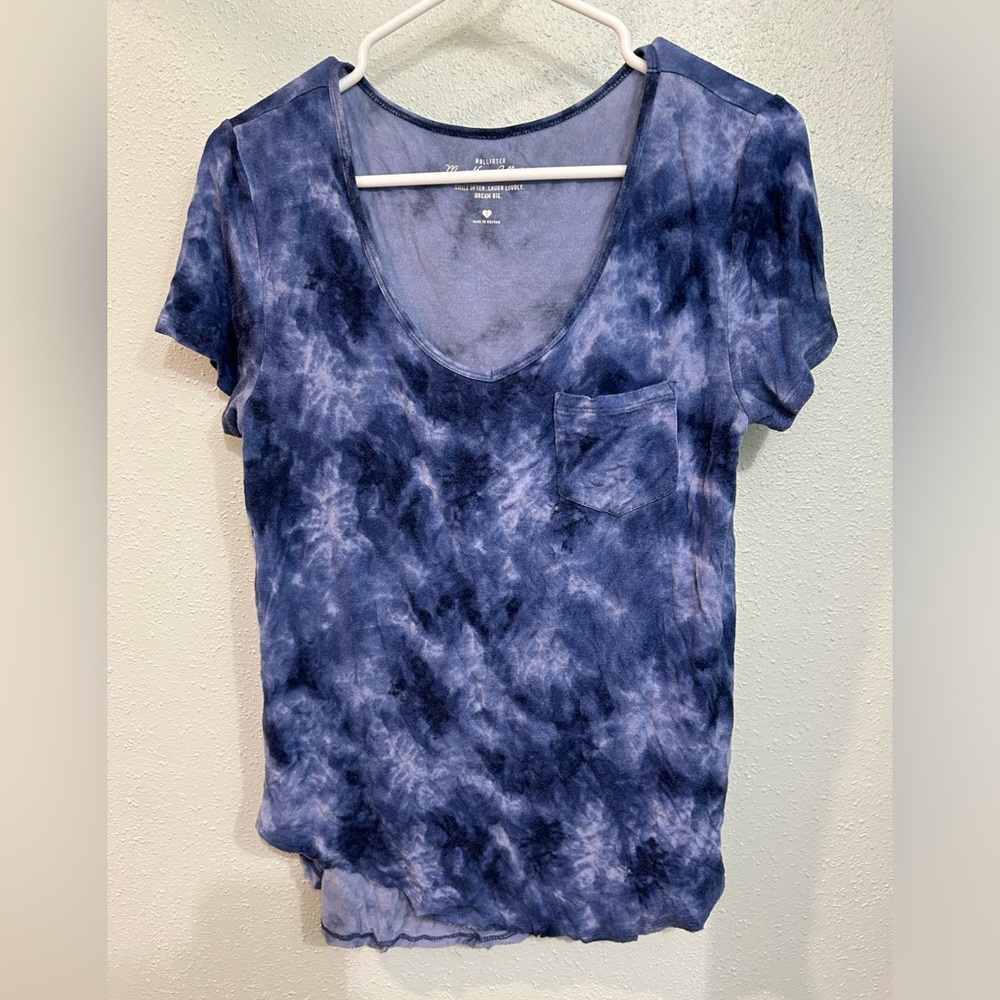 Hollister T-Shirt